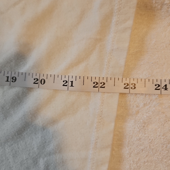 Disney Minnie Mouse Queen of Swing Tennis Graphic Tee Small EUC - Picture 4 of 4